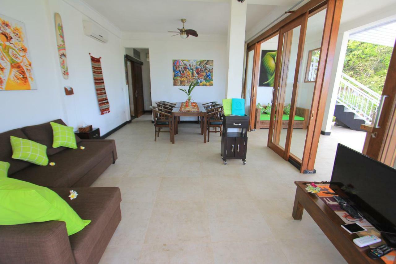 Villa Rinisha Rumah Senja Temukus Lovina Exterior photo